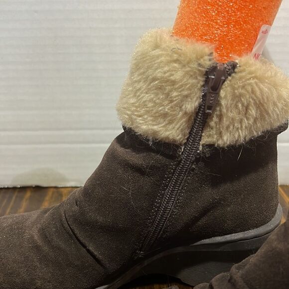 BareTraps Bootie - Picture 4 of 10